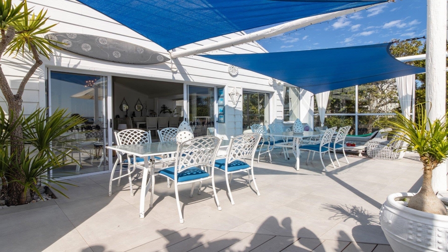 4 Bedroom Property for Sale in Grotto Bay Western Cape